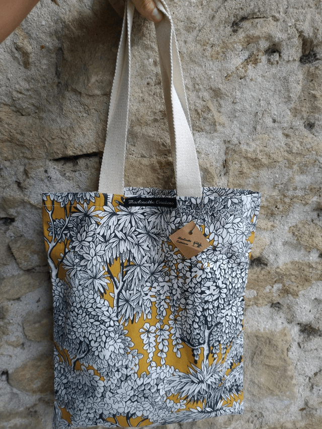 Tote bag 