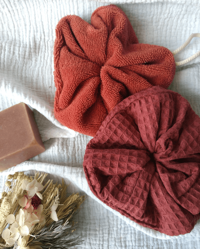 Lot de 2 fleurs de douche : La douce et L'exfoliante 