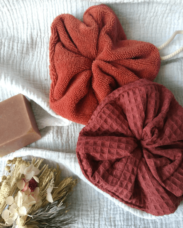 Lot de 2 fleurs de douche : La douce et L'exfoliante 