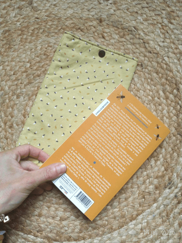 Pochette à livre de poche 