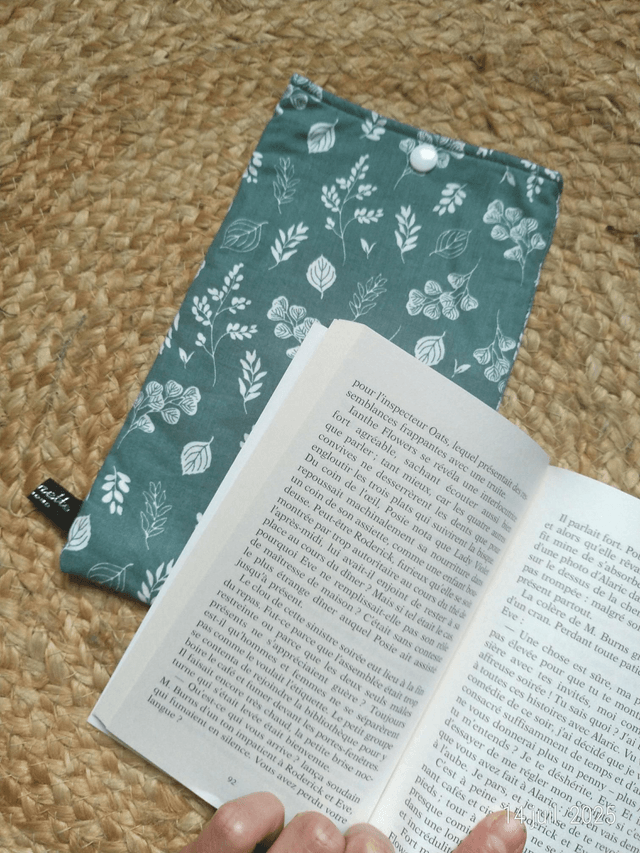 Pochette à livre de poche 